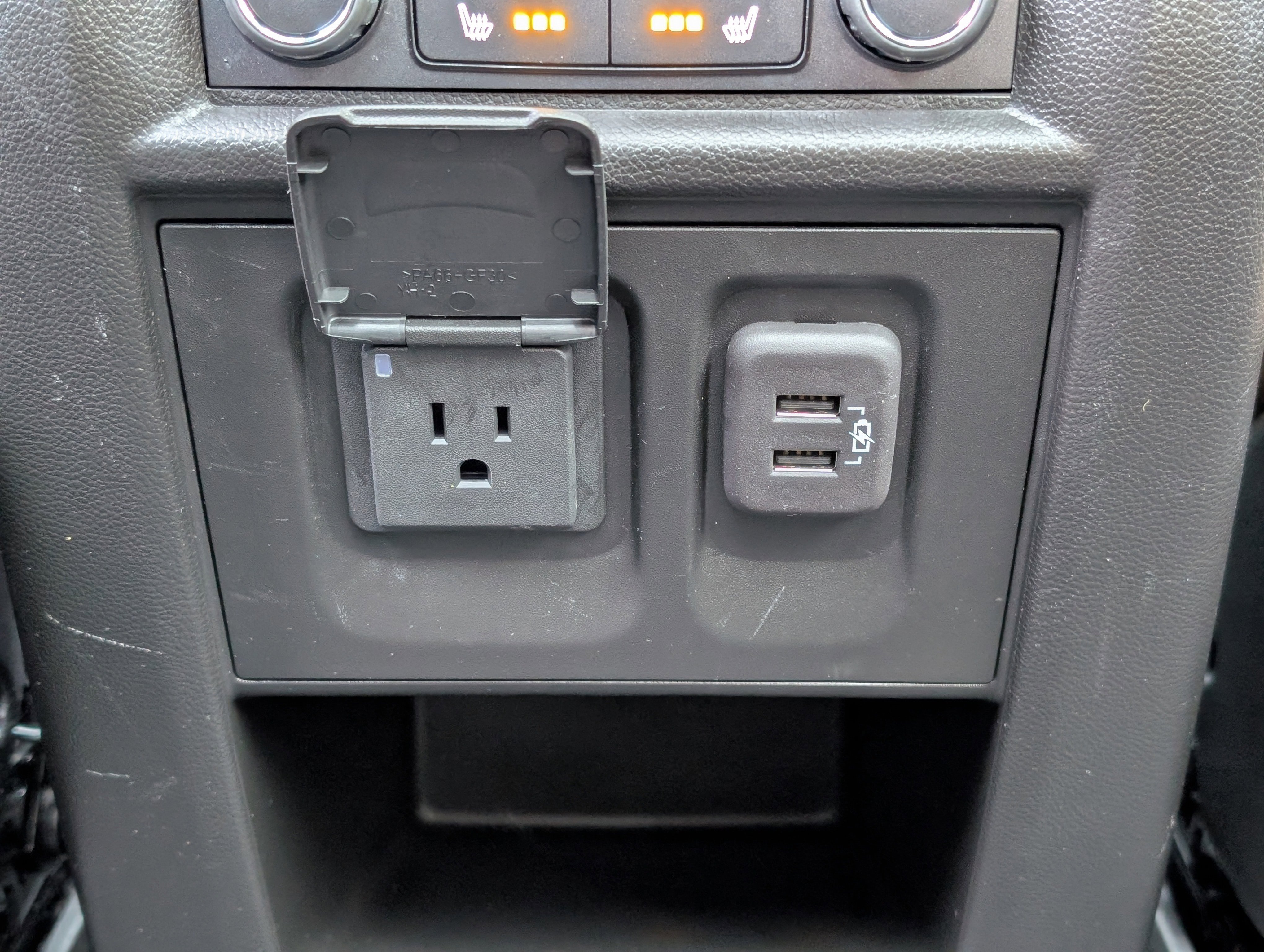 Used 2023 Chevrolet Traverse Premier image 47