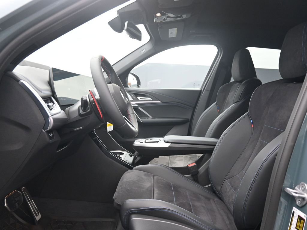 Certified 2025 BMW X1 M35i w/ Premium Package image 12