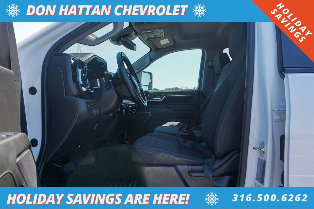 Used 2024 Chevrolet Silverado 3500 LT image 3