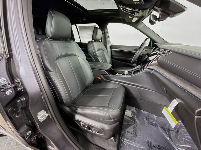New 2025 Jeep Grand Cherokee Overland image 29
