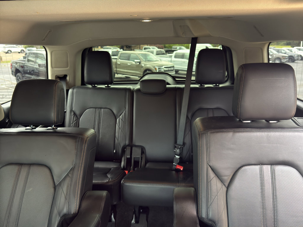 Used 2018 Ford Expedition Platinum image 11