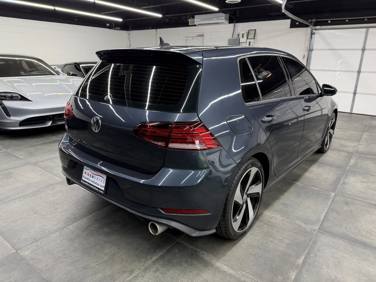 Used 2019 Volkswagen GTI SE w/ SE Experience Package image 7