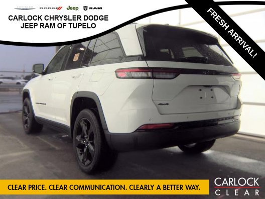 Used 2023 Jeep Grand Cherokee Altitude AWD/4WD image 6