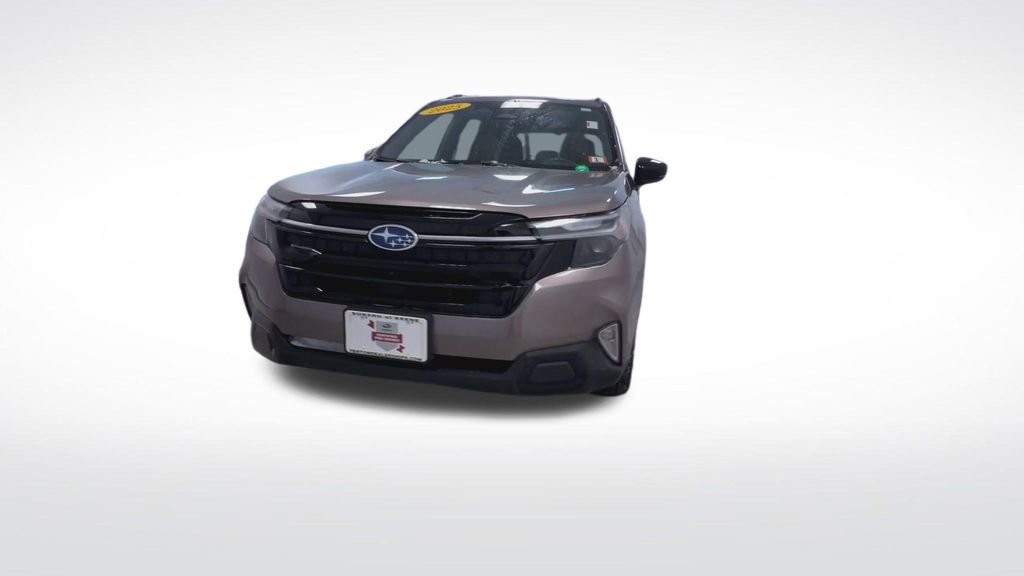 Certified 2025 Subaru Forester Touring AWD/4WD image 4