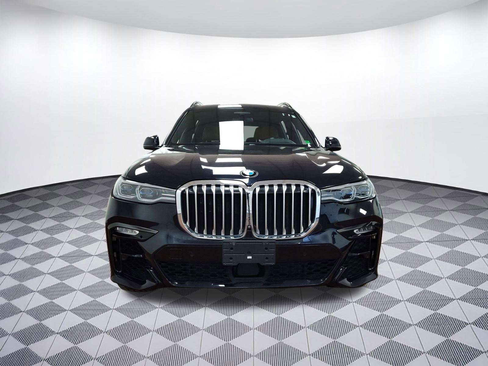 Used 2019 BMW X7 xDrive50i w/ M Sport Package image 5