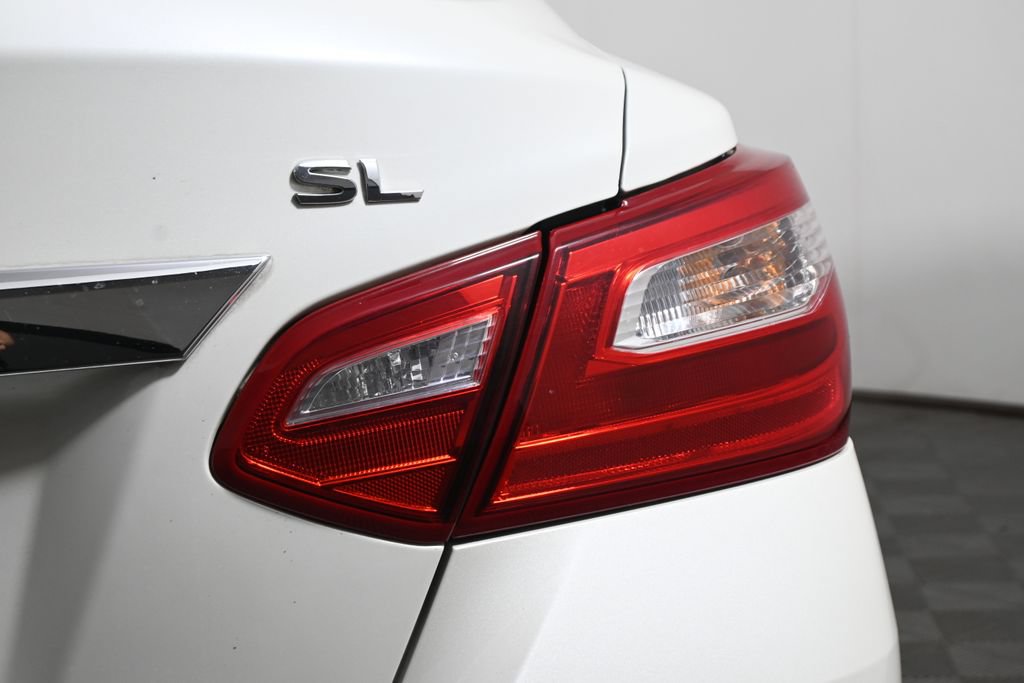 Used 2016 Nissan Altima 2.5 SL w/ Moonroof Package FWD image 13