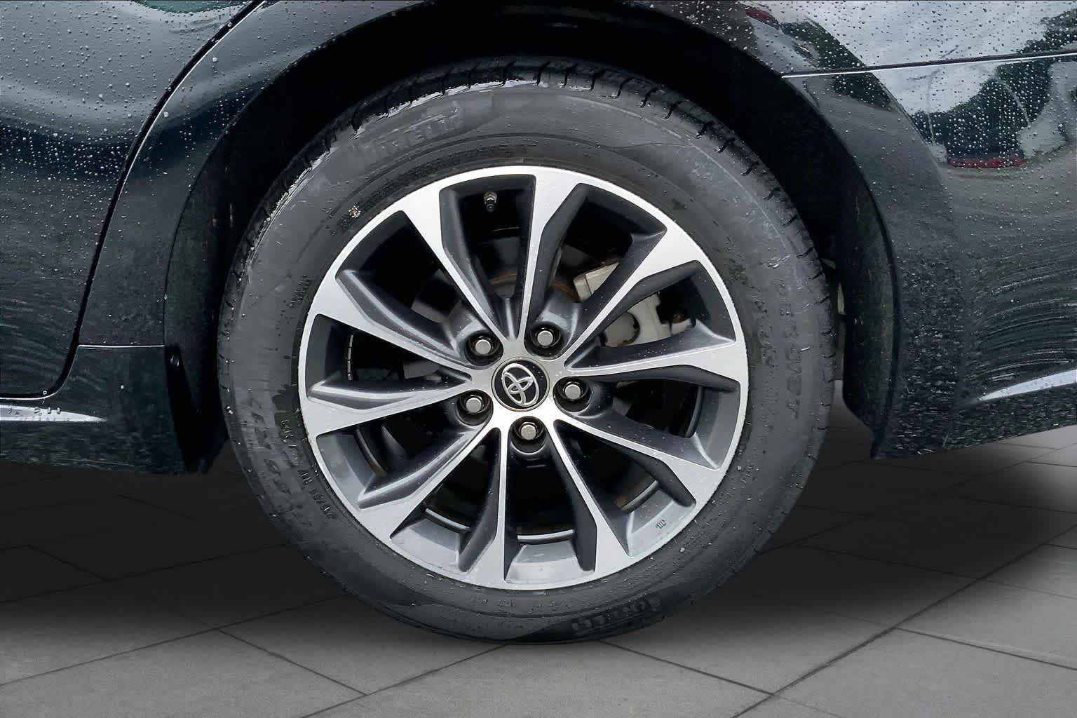 Used 2016 Toyota Avalon XLE FWD image 11