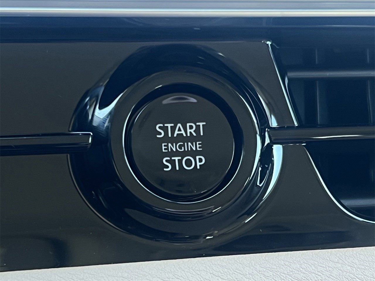 New 2026 INFINITI QX80 Luxe image 17