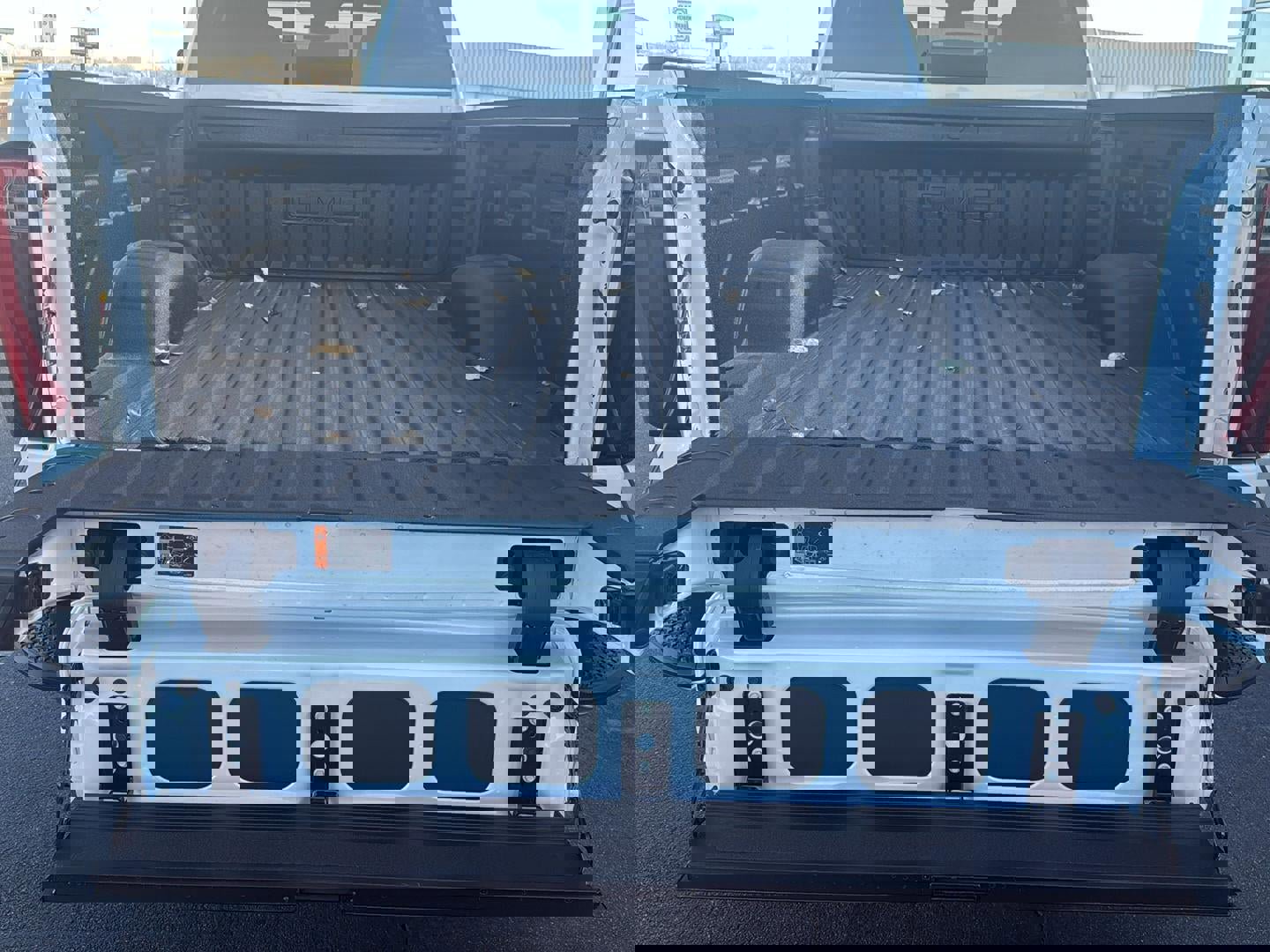 New 2026 GMC Sierra 2500 SLT w/ SLT Premium Package image 4