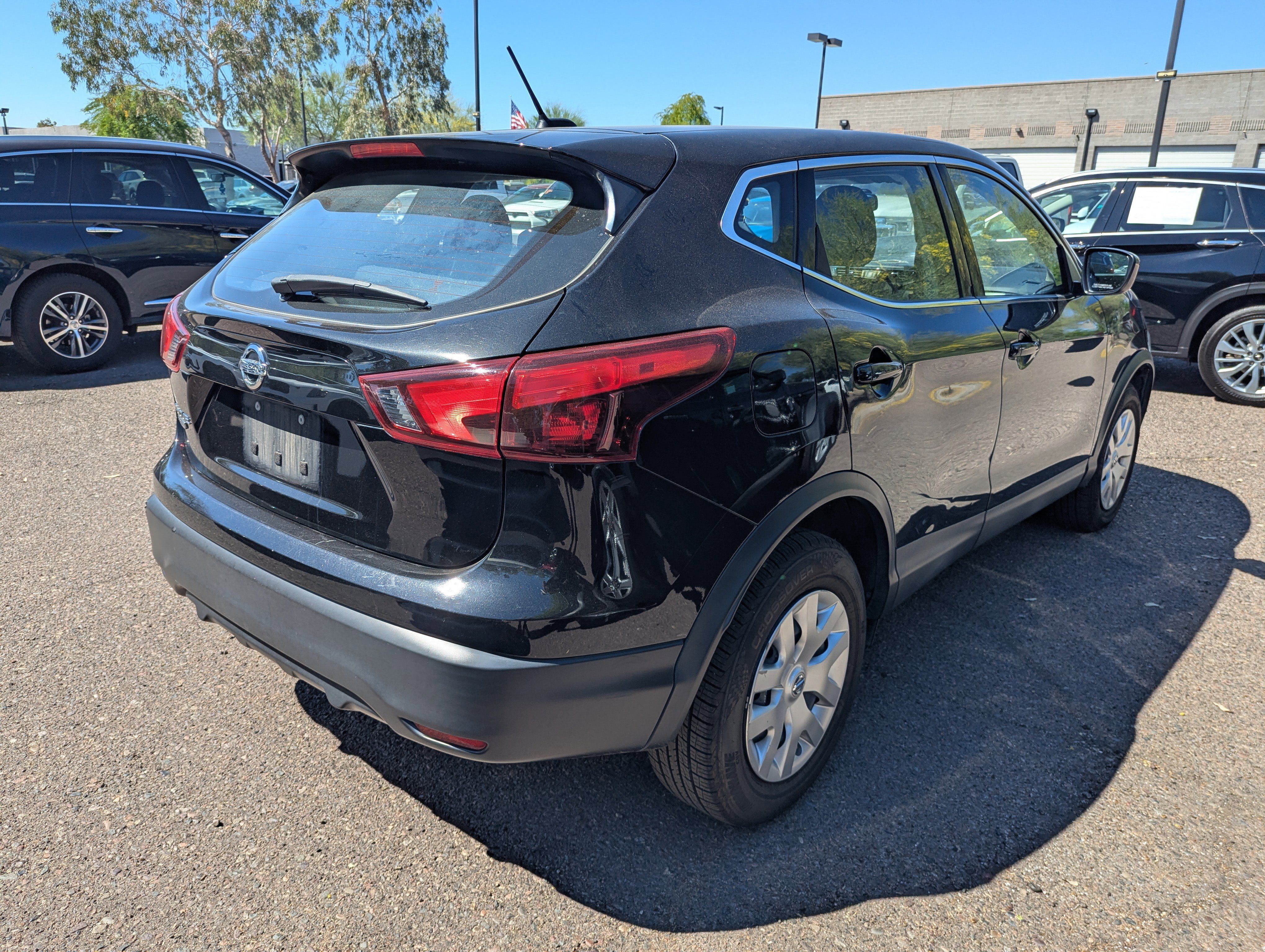 Used 2019 Nissan Rogue Sport S image 3