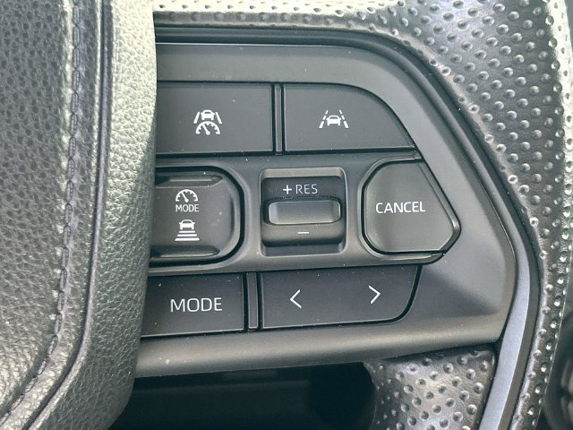 Used 2025 Toyota Tacoma SR AWD/4WD image 24
