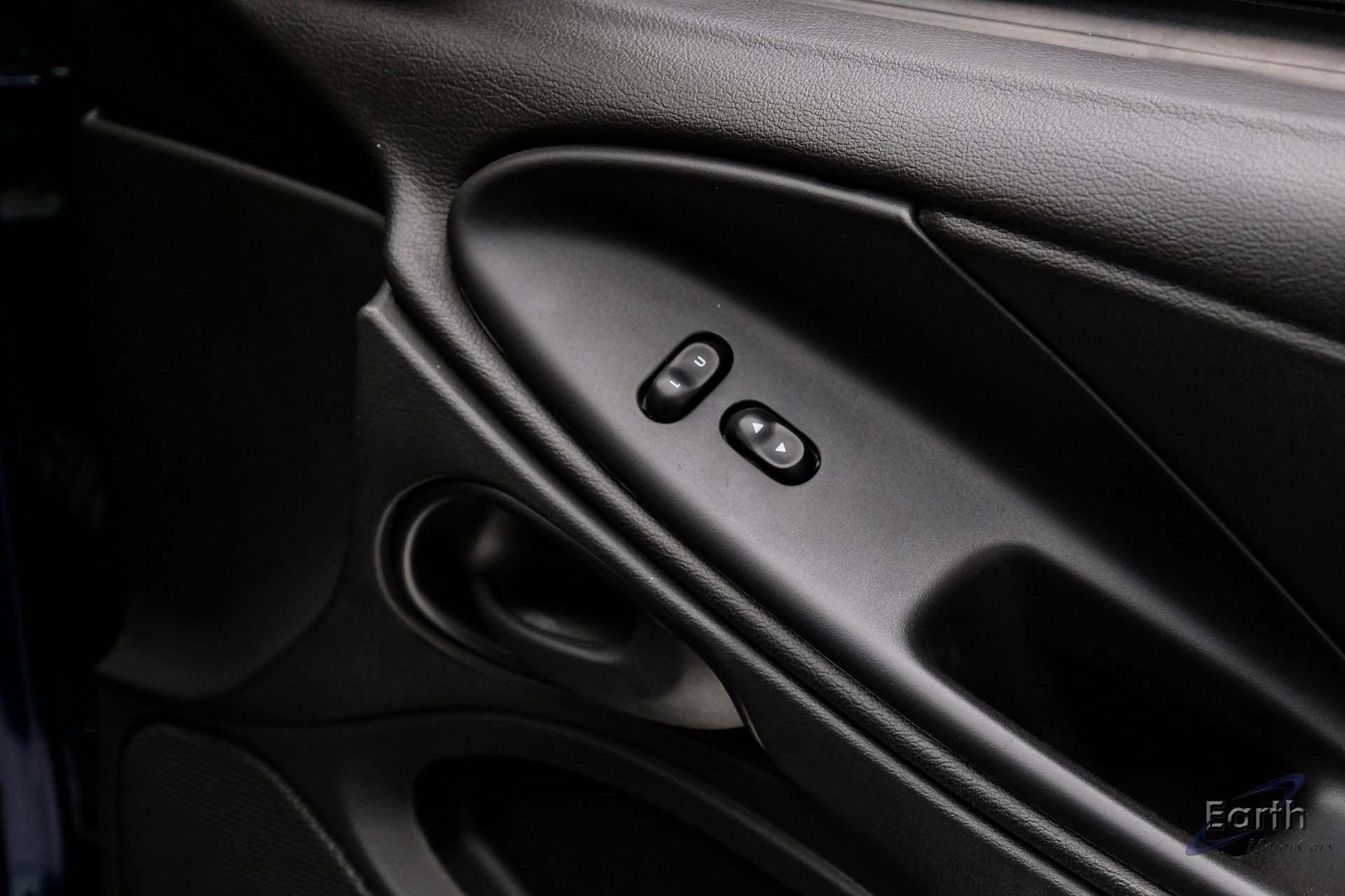 Used 2004 Ford Mustang Cobra image 79