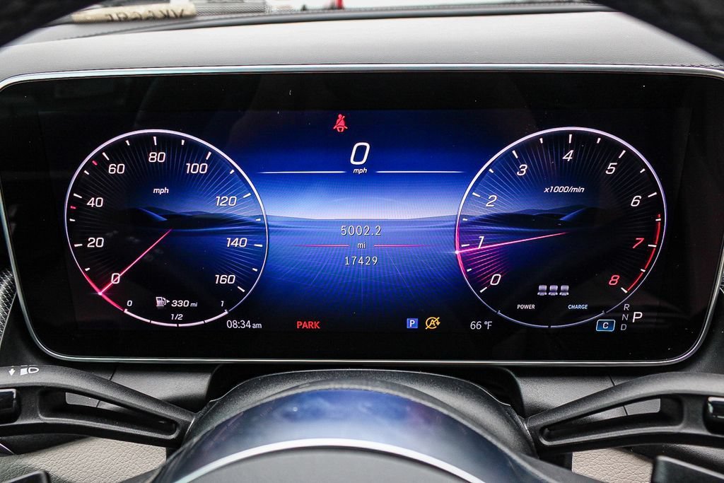 Used 2025 Mercedes-Benz GLC 300 4MATIC image 23