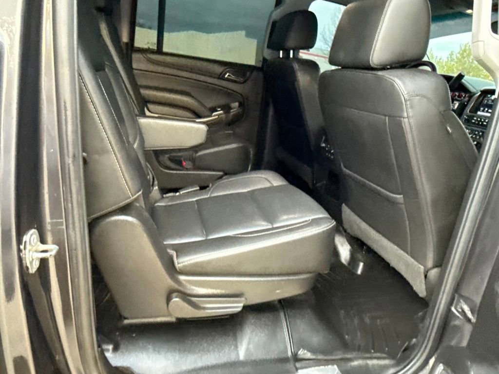 Used 2017 GMC Yukon XL SLT w/ Open Road Package AWD/4WD image 16