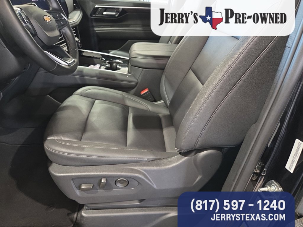 Used 2026 Chevrolet Suburban LT w/ Comfort Package AWD/4WD image 7