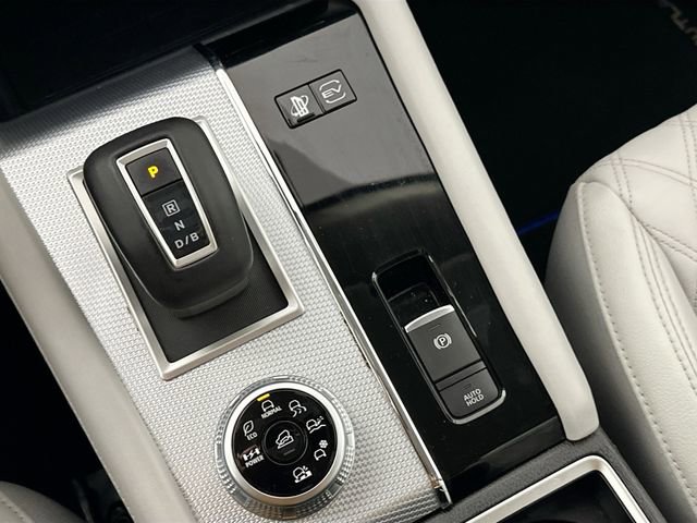 Used 2023 Mitsubishi Outlander SEL image 15