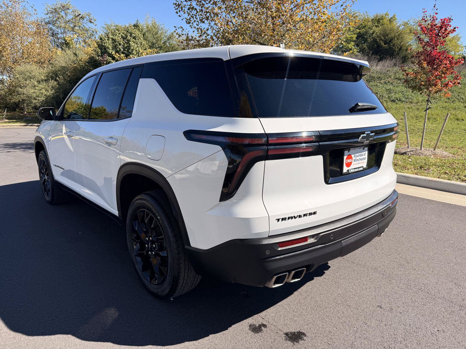 Used 2024 Chevrolet Traverse LS w/ Midnight/Sport Edition FWD image 5