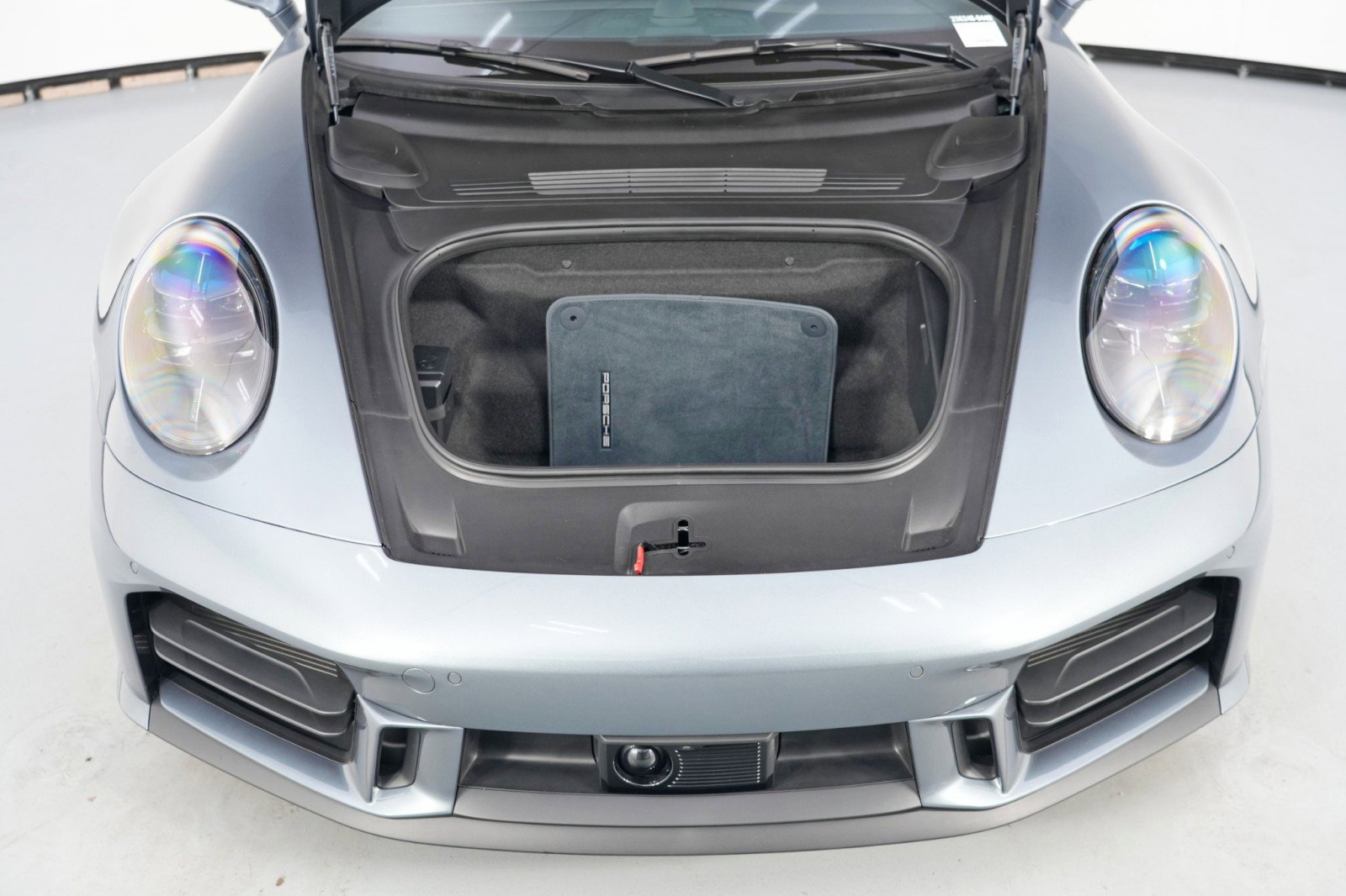 Used 2025 Porsche 911 Carrera image 8