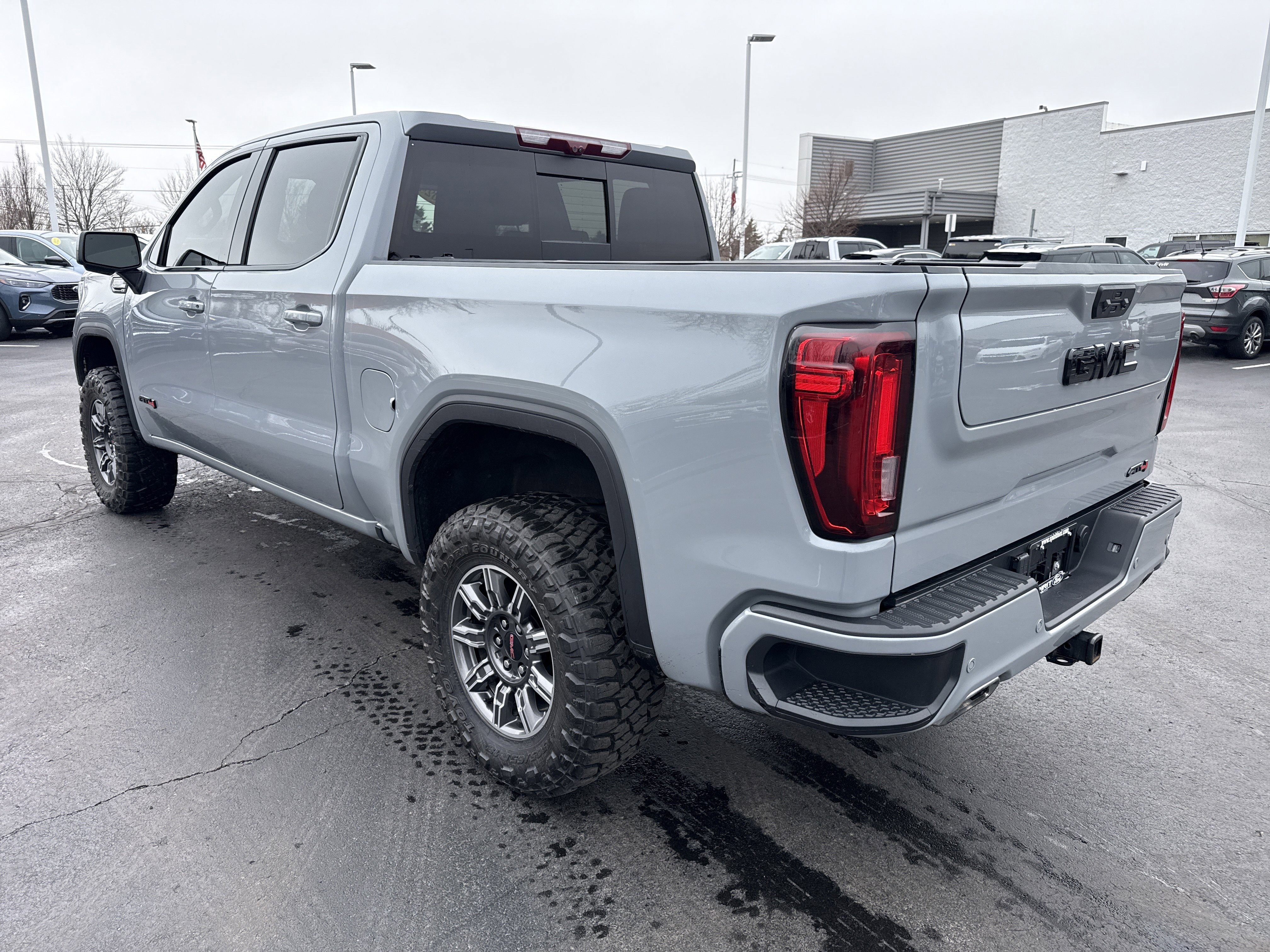 Used 2024 GMC Sierra 1500 AT4 w/ Technology Package image 6