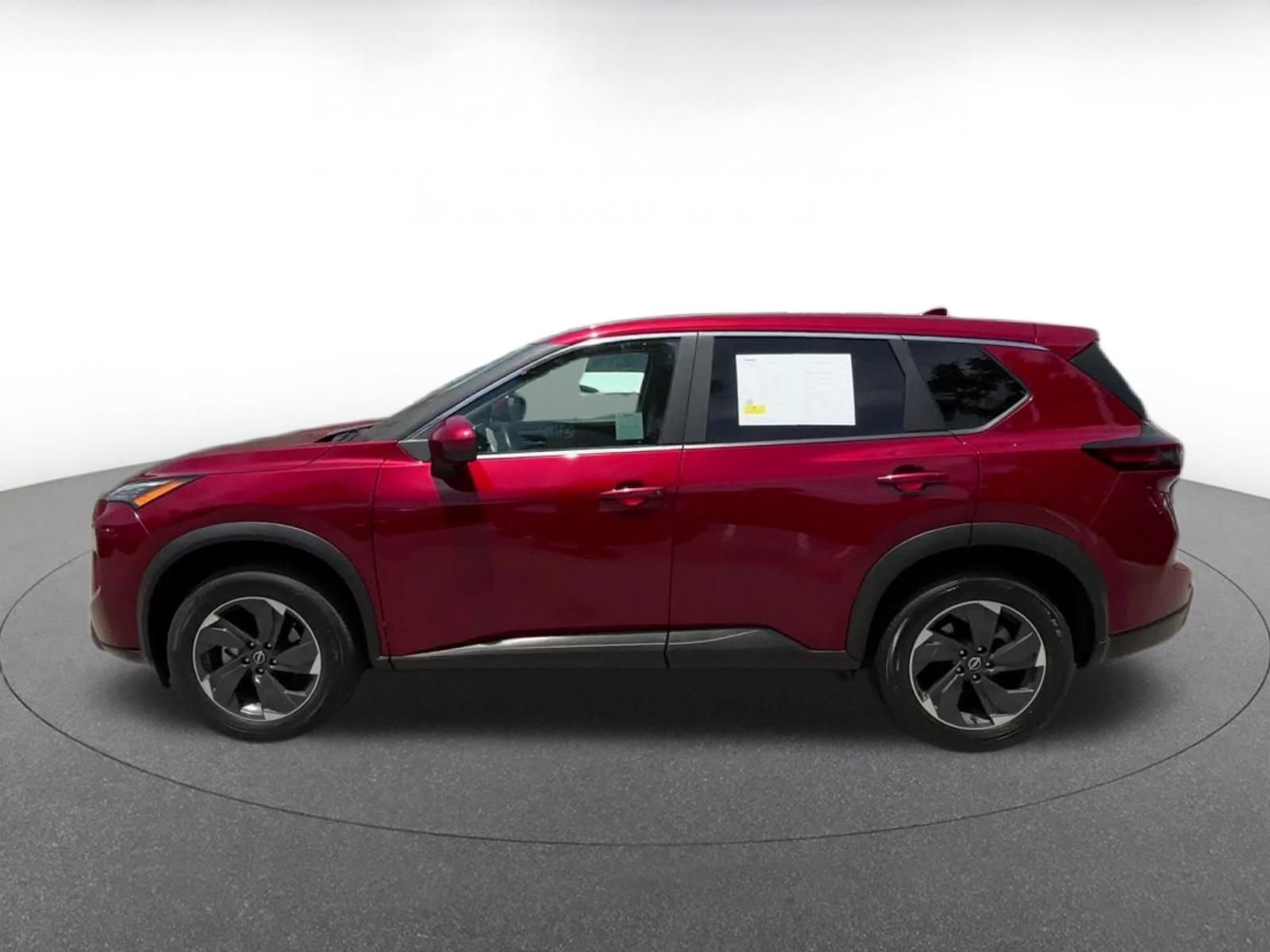 Used 2025 Nissan Rogue SV FWD image 8