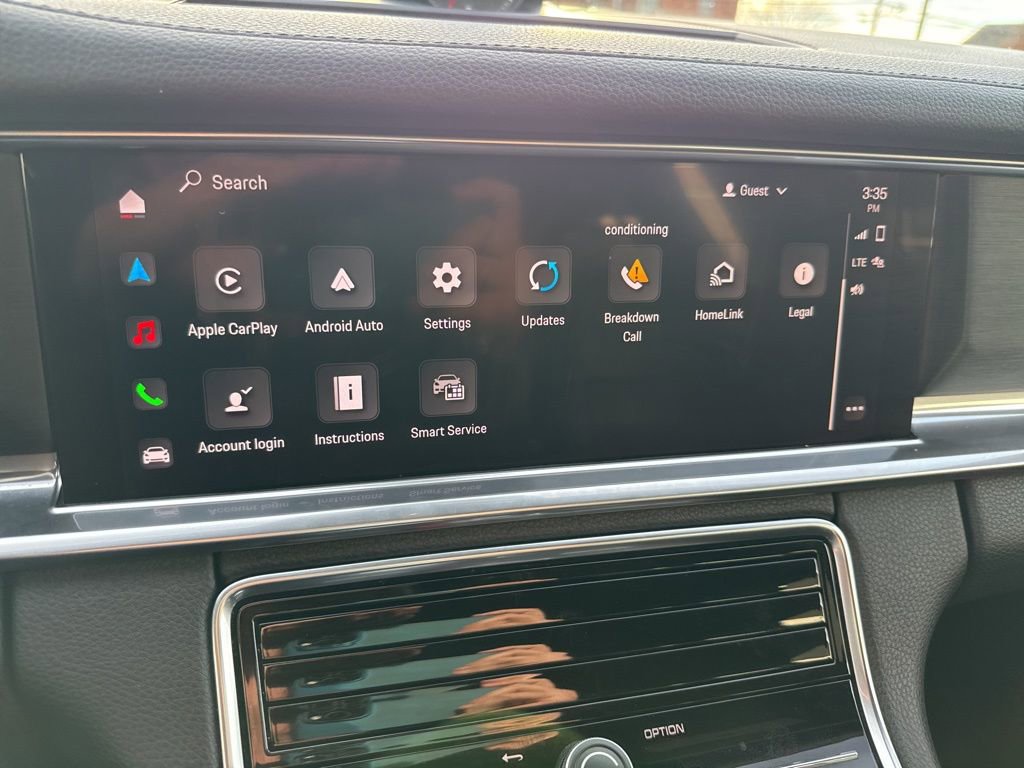 Used 2022 Porsche Panamera 4 Platinum Edition image 32