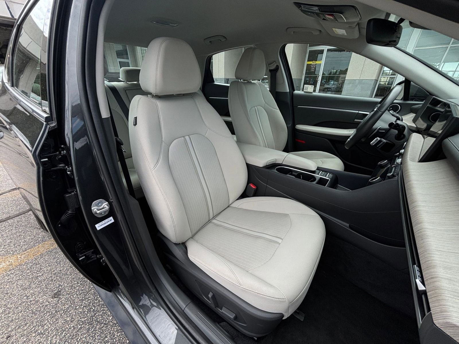 Used 2025 Hyundai Sonata SEL FWD image 39