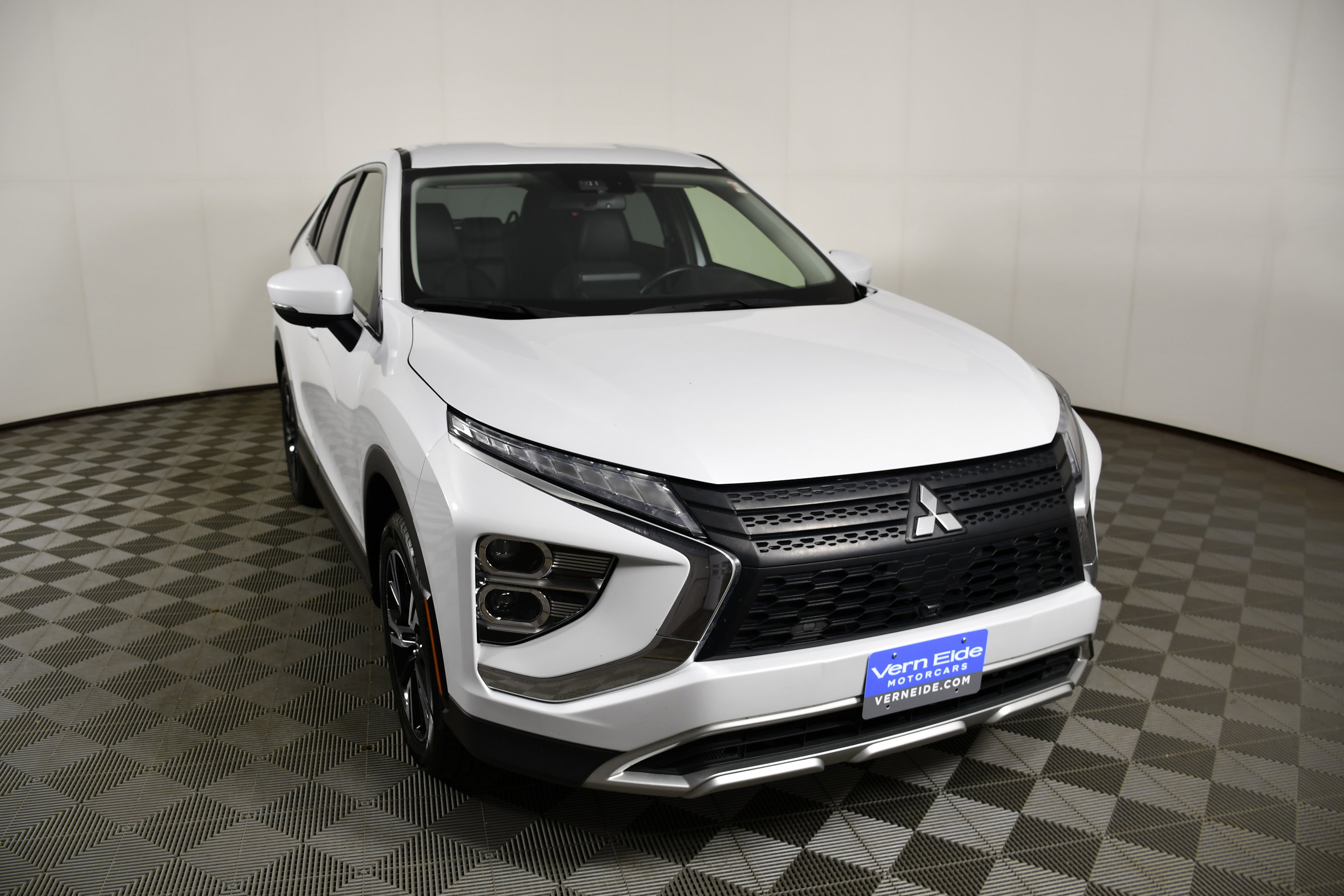 Used 2024 Mitsubishi Eclipse Cross SE AWD/4WD image 3