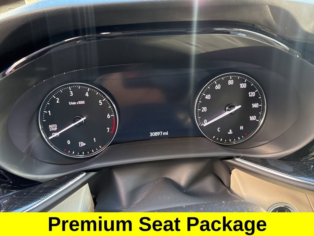 Certified 2022 Buick Envision Essence w/ Technology Package I image 9