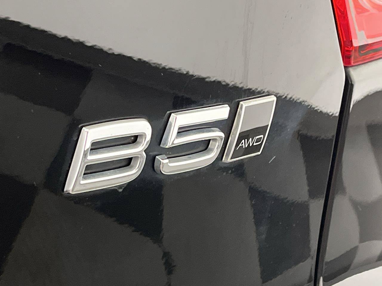 Used 2023 Volvo XC40 B5 Core AWD/4WD image 27