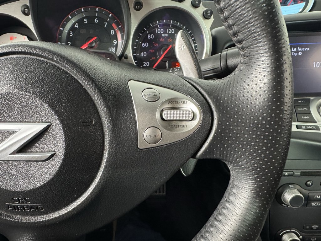 Used 2010 Nissan 370Z Touring w/ Sport Pkg RWD image 13