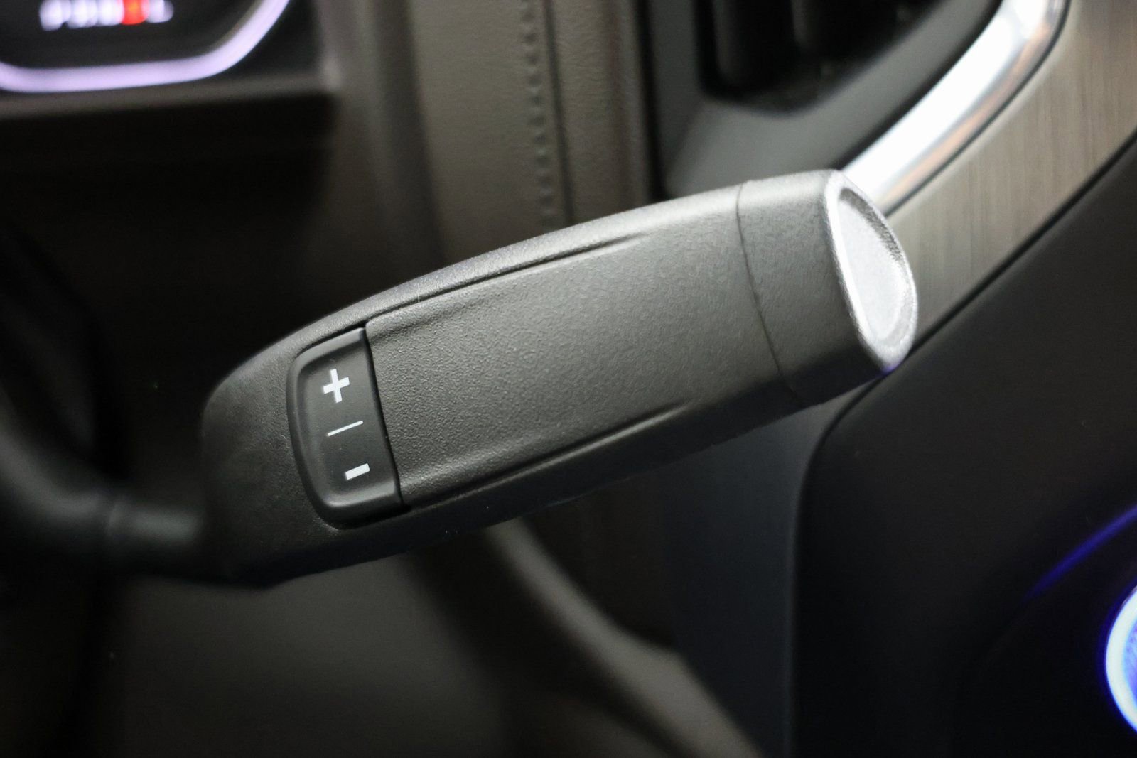 Used 2022 GMC Sierra 3500 Denali image 6