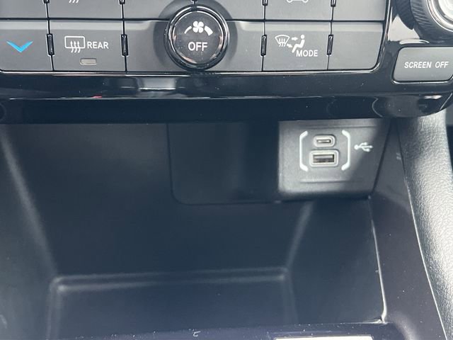 Used 2022 Jeep Compass Latitude w/ Sun and Sound Group image 7