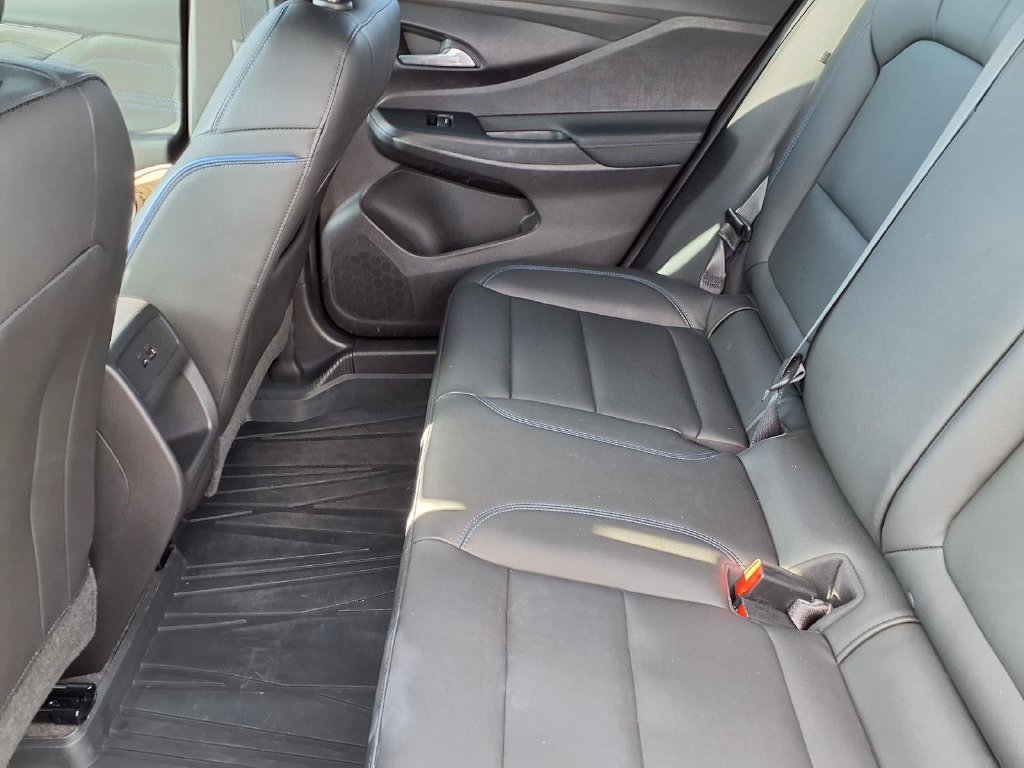 Used 2025 Buick Envista Sport Touring w/ Convenience I Package FWD image 12