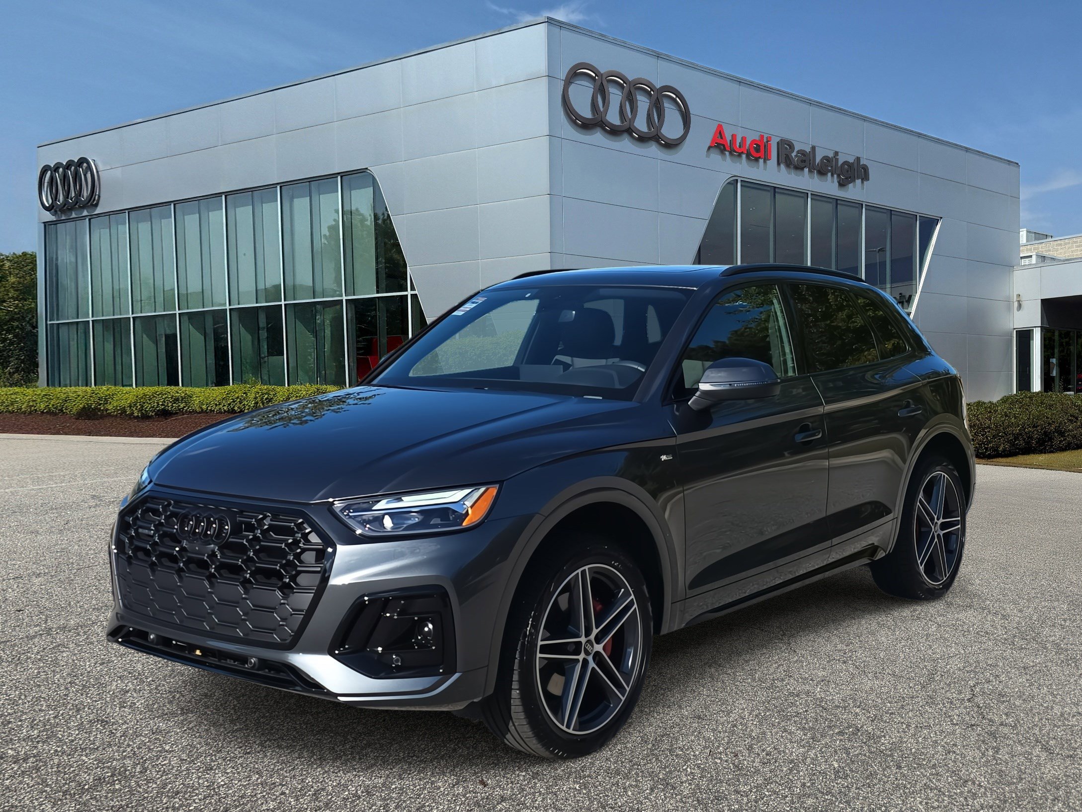 Certified 2025 Audi Q5 e Premium Plus