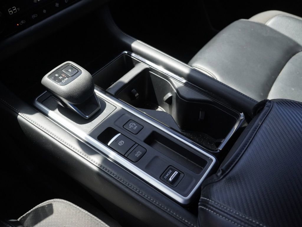 Used 2024 Nissan Pathfinder SL FWD image 15