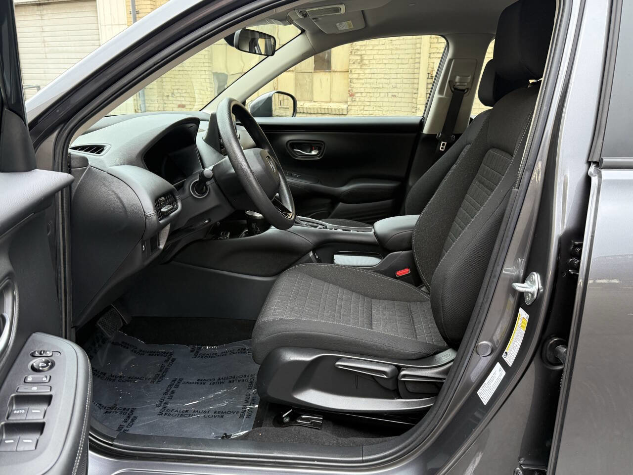 Used 2023 Honda HR-V LX image 27