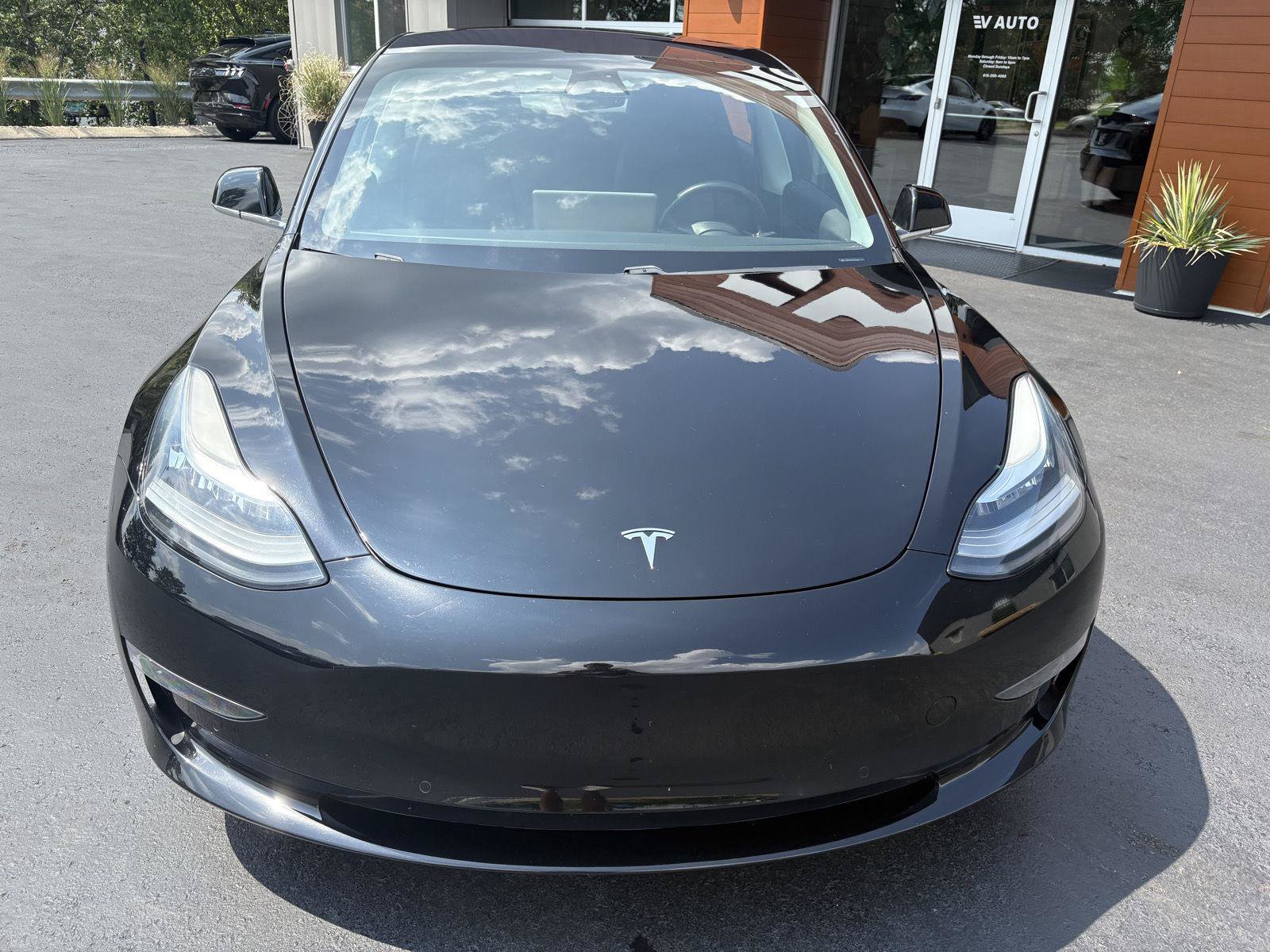 Used 2018 Tesla Model 3 Long Range AWD/4WD image 3