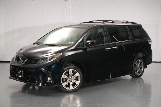 Used 2020 Toyota Sienna SE FWD image 3