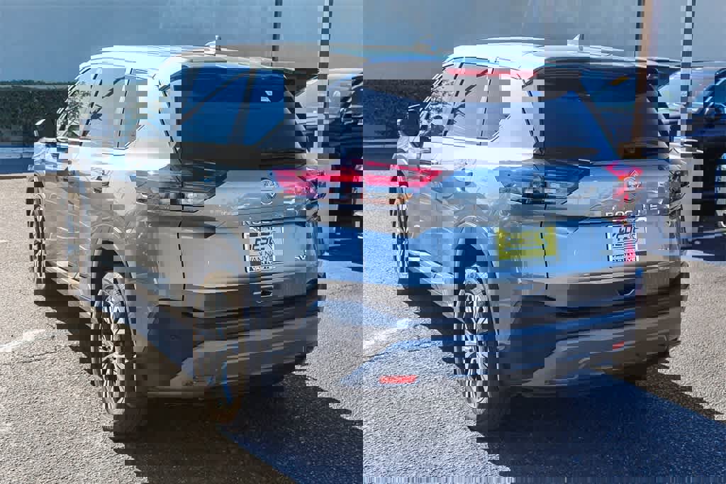 Used 2023 Nissan Rogue SV image 7