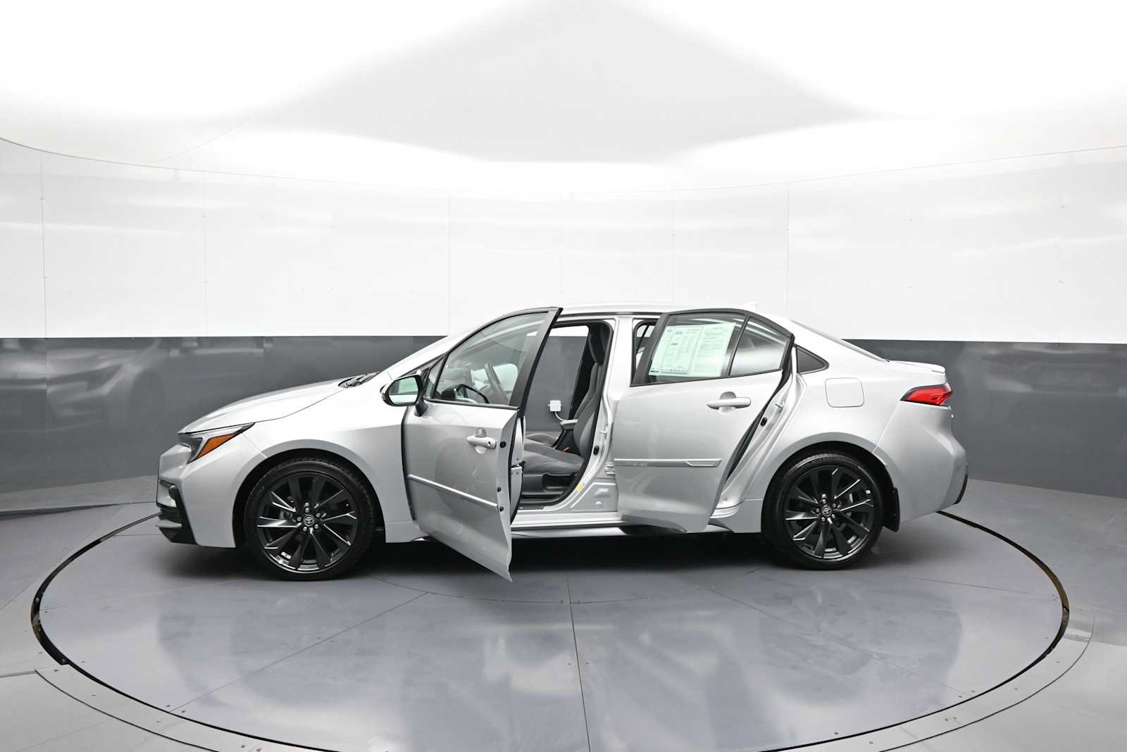 Certified 2024 Toyota Corolla SE FWD image 41