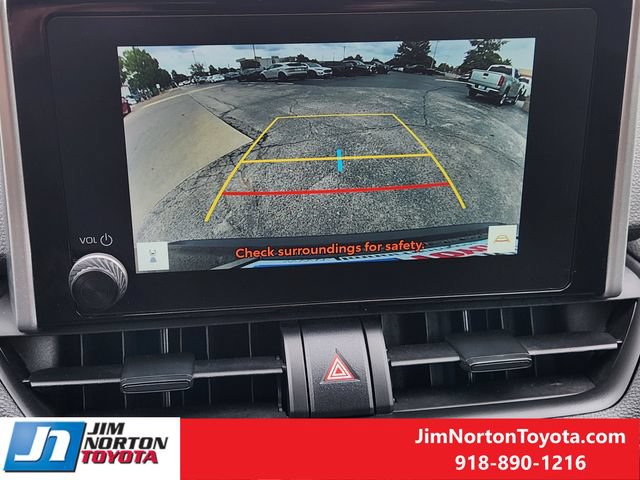 Used 2025 Toyota RAV4 XLE FWD image 18