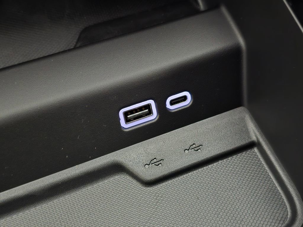 New 2026 Chevrolet Suburban LT w/ Comfort Package image 22