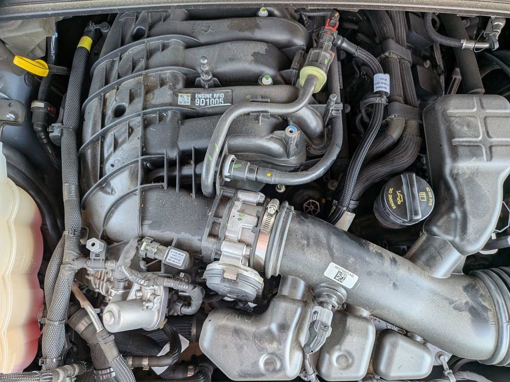 Used 2025 Jeep Grand Cherokee L Limited RWD image 12