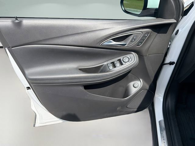 Used 2022 Buick Encore GX Essence w/ Experience Buick Package AWD/4WD image 21