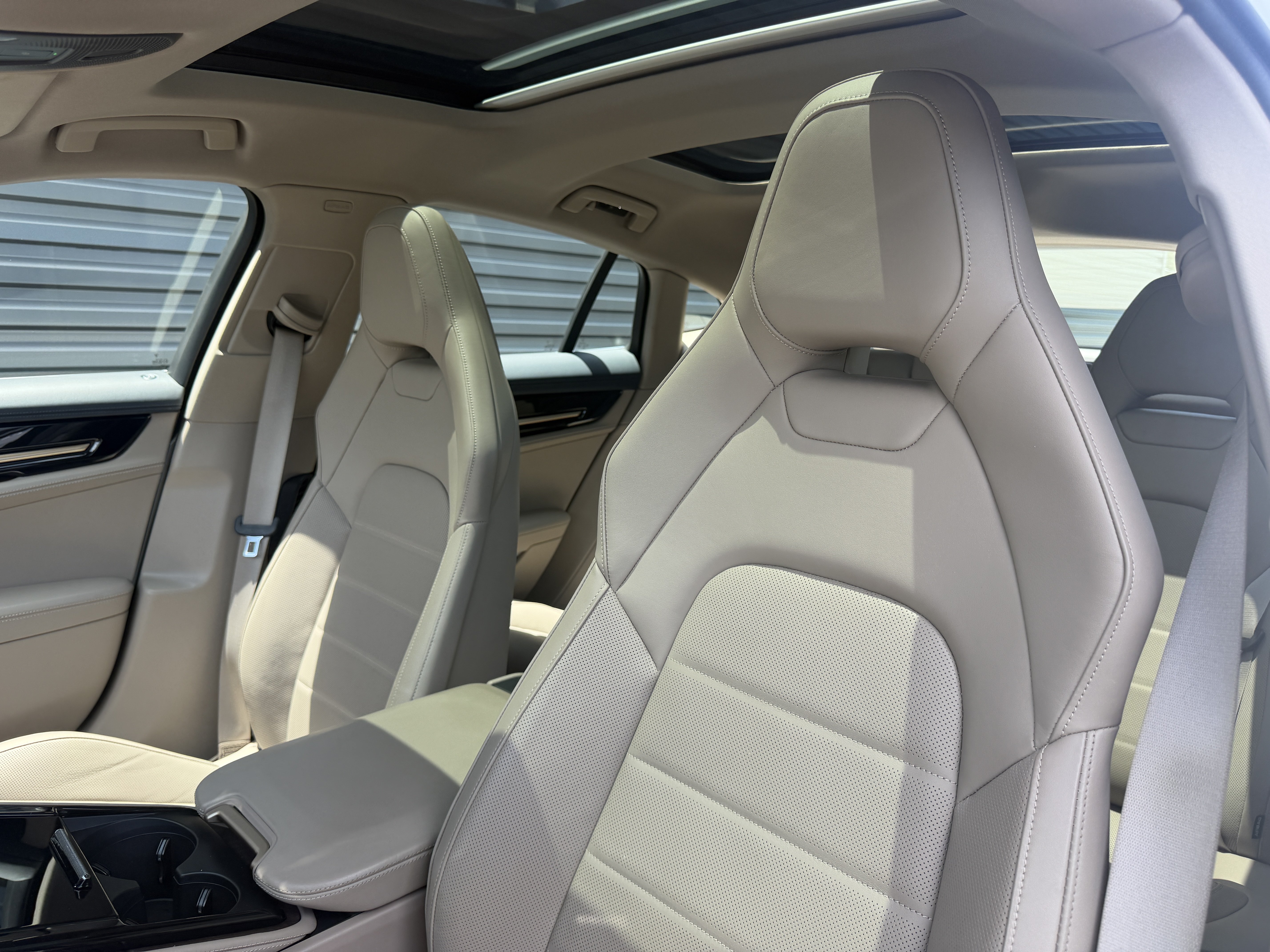 Certified 2024 Porsche Panamera 4 AWD/4WD image 5