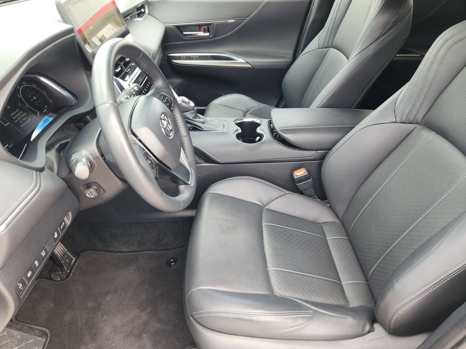 Used 2023 Toyota Venza Limited AWD/4WD image 16