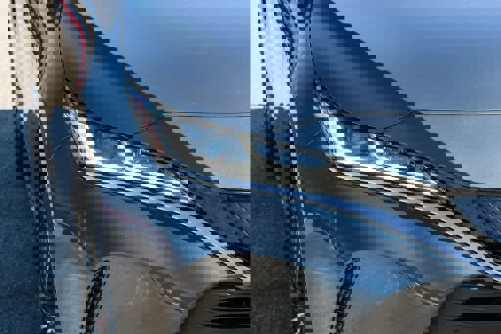 Used 2024 Toyota Venza LE AWD/4WD image 4