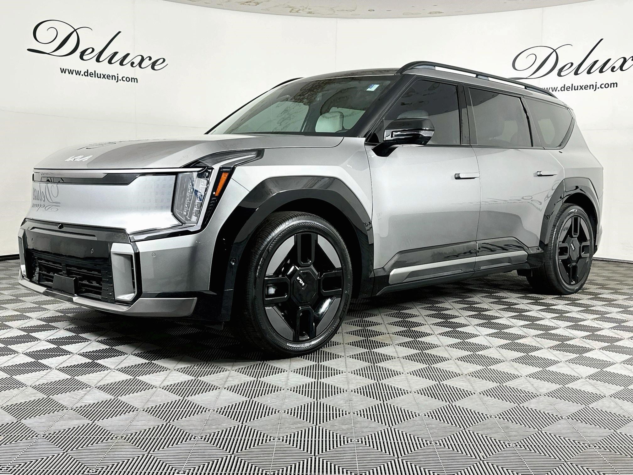 Used 2024 Kia EV9 GT-Line AWD/4WD image 3