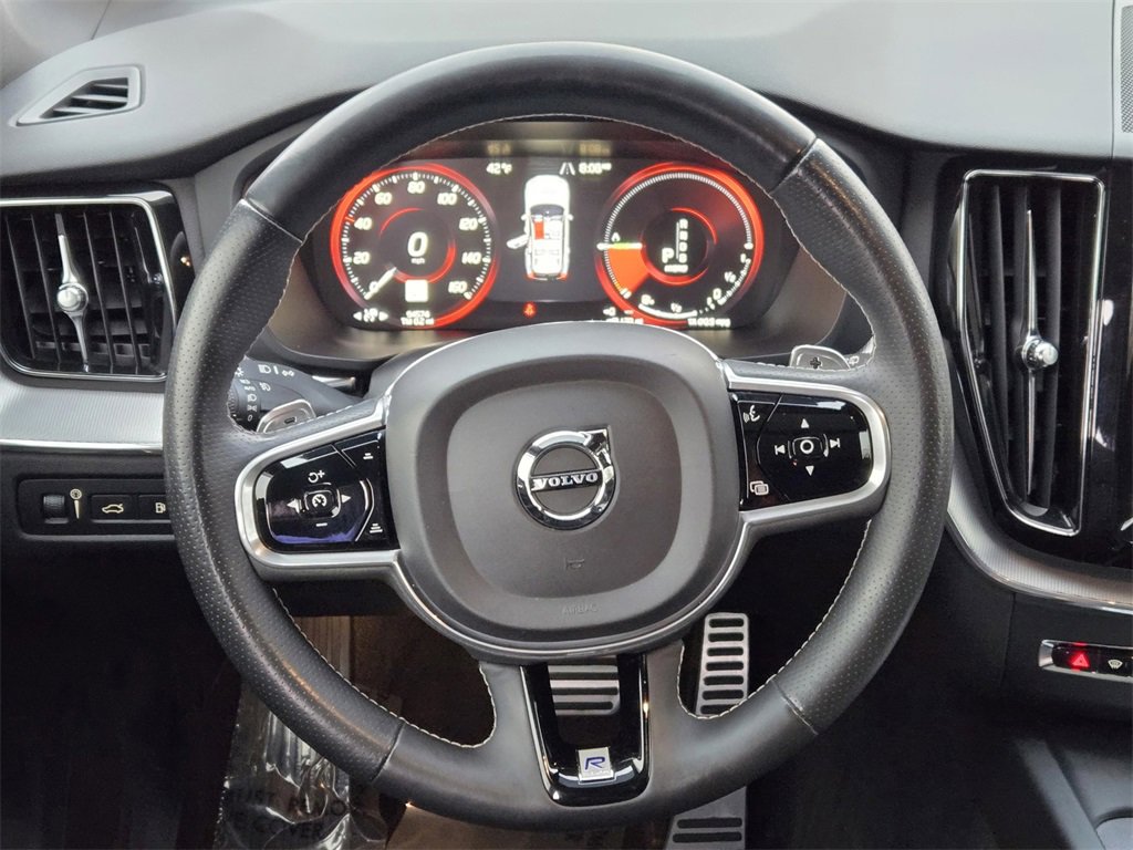 Used 2018 Volvo XC60 T8 R-Design w/ Convenience Package image 14