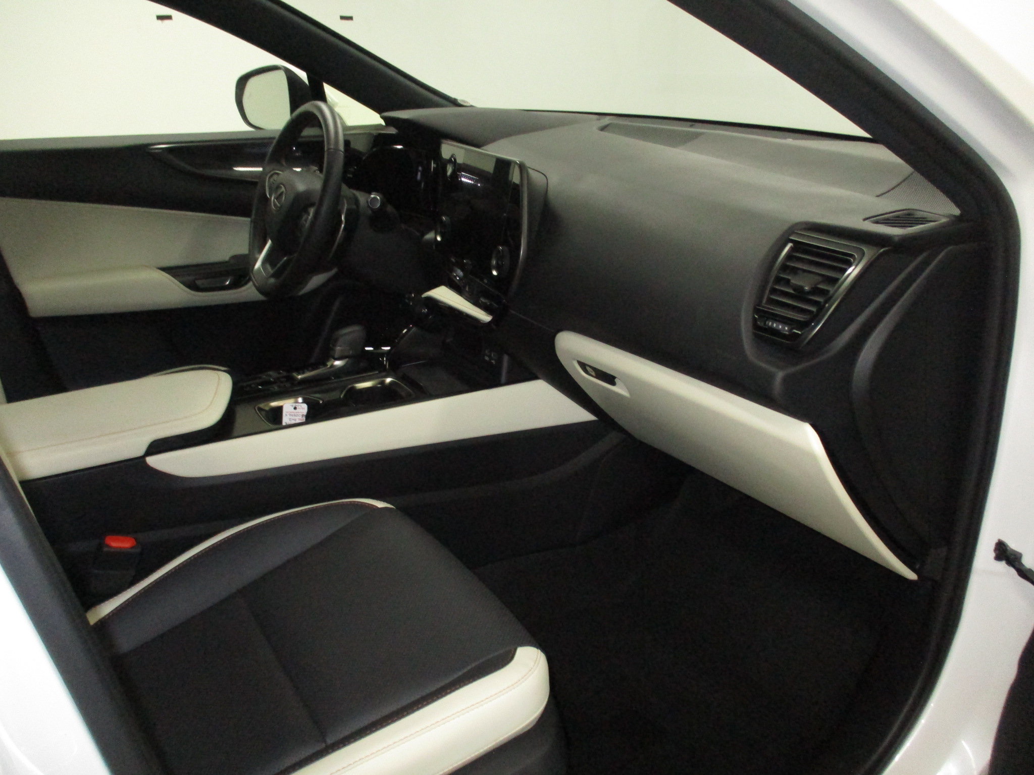 Used 2024 Lexus NX 350 AWD w/ Cold Area Package image 13